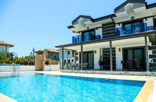 Villa Lilyum luxury sleeps 8 private pool