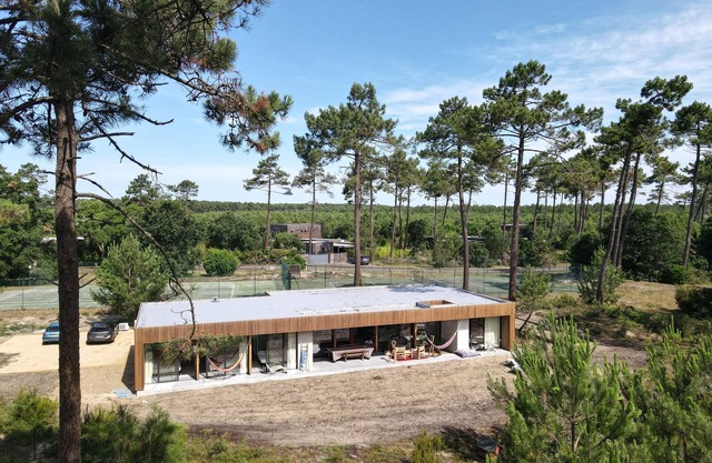 Villa Lina Contis between pines and ocean