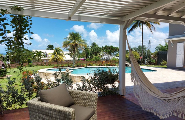 Villa Louise, with pool