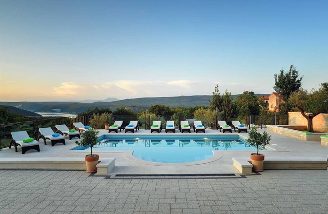 Villa Luce del Sole with Pool