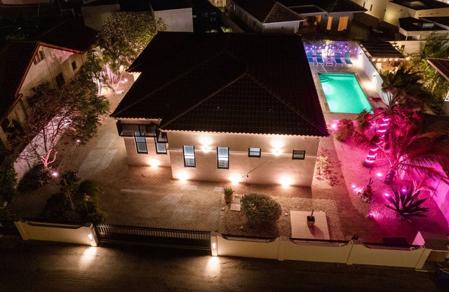 VILLA LUMA - 2 min to Beach, Exclusive 3 Bedroom Villa in Malmok, Noord