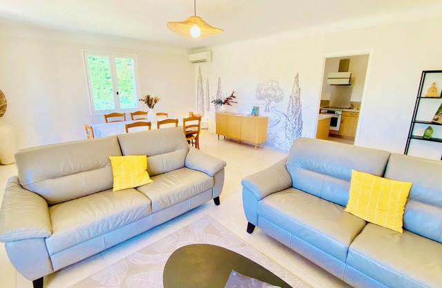 Villa Magali Arles — Peaceful with Pool and Piano