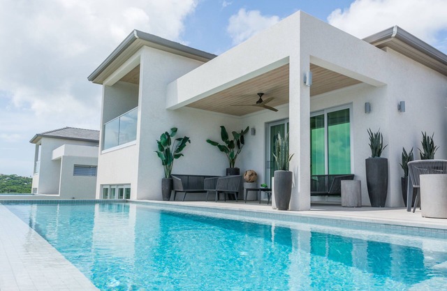 Villa Mandala Luxury villa with private pool, ocean views and private-access beach