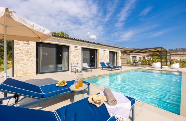 Villa Margarita - Two Bedroom Villa, Sleeps 4