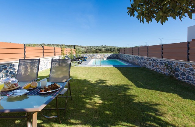 Villa Maria, Close to Sandy Beach & Amenities