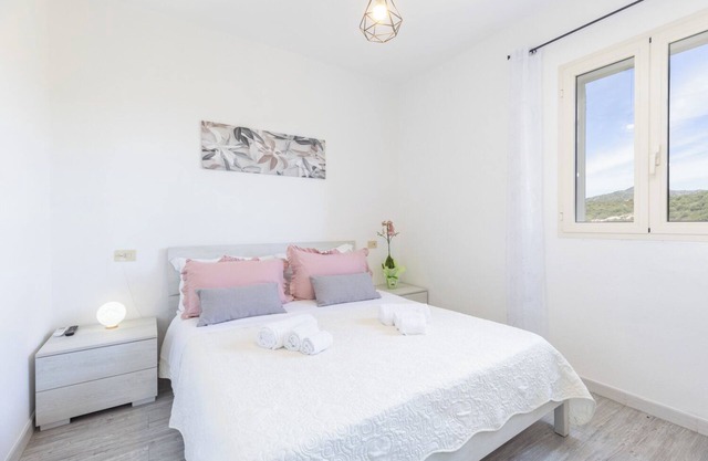 Villa Marianna 1 km from beaches sea view, large garden, verandas, barbecue.