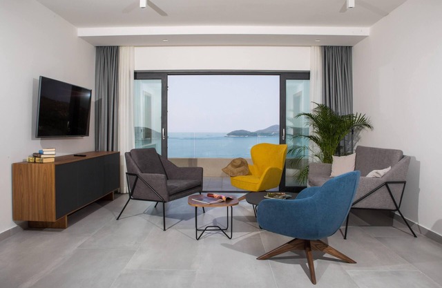 Villa Maris contemporary villa with a private pool, and stunning views