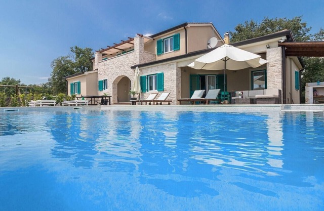 Villa Martha in Central Istria with private pool - wellness/table tennis for 12 persons
