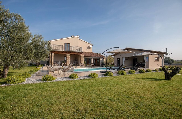 Villa Mattuzzi near Pula with large garden, kids playground and whirlpool