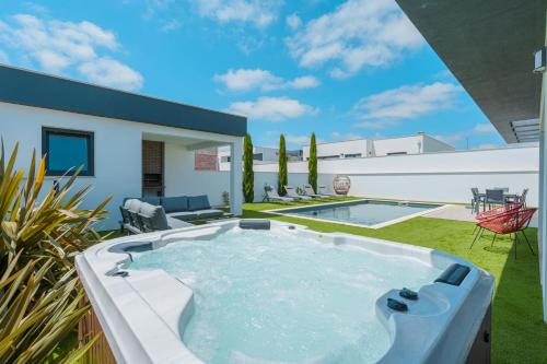 Villa Mauricio with jacuzzi and private swimming pool