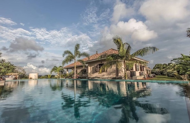 Villa Mayurana - Signature Suite, Pool View, Poolsiden