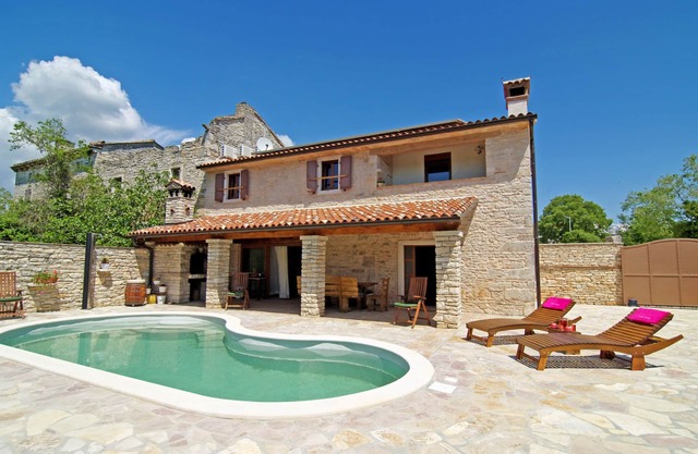 Villa Milica - certified Eco Home nThree-Bedroom villa with pool
