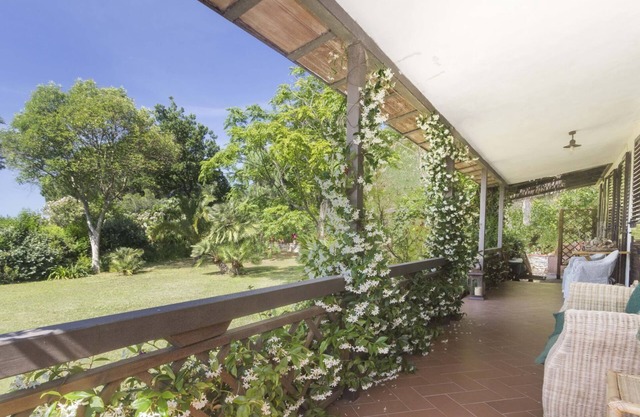 Villa Monserrato with garden and sea view