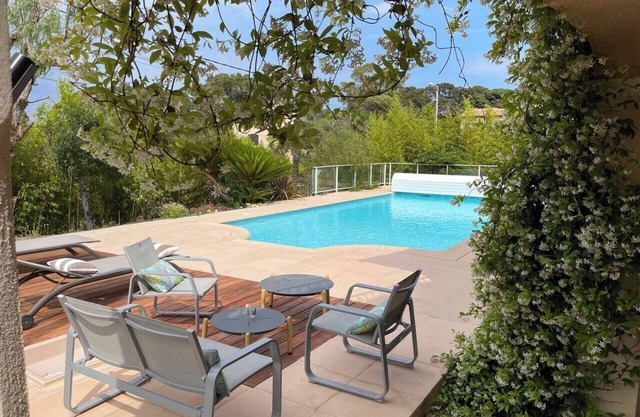 Villa neptune Giens 200 m2, 4 bedrooms, big pool;