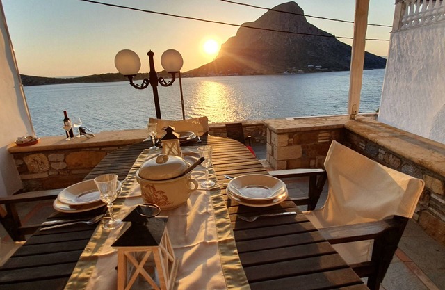 Villa Niki by the sea