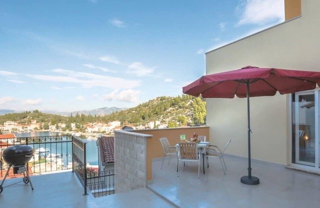 Villa Nostra Vita/Apartment with Sea view 5