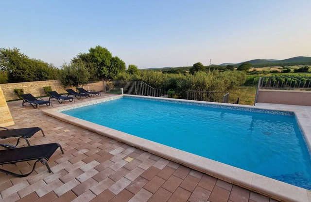 Villa Oasis with swimming pool