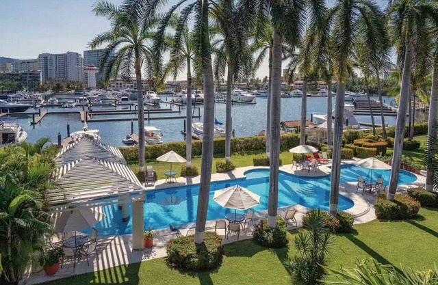 Villa Ohana with a view of the pier in the Marina Ixtapa