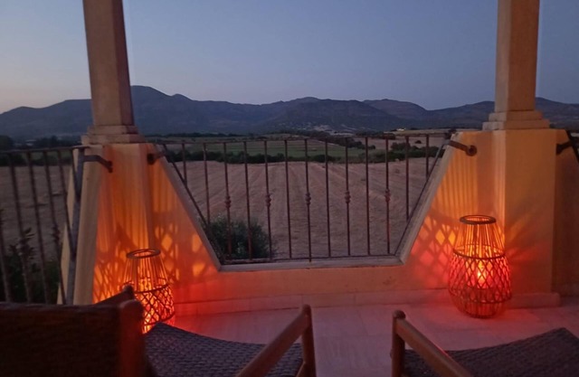 Villa Oleanders d'Ogoz with crazy views and pool