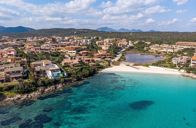 Villa Oleandri 50m From Seashore, Golfo Aranci, Italy