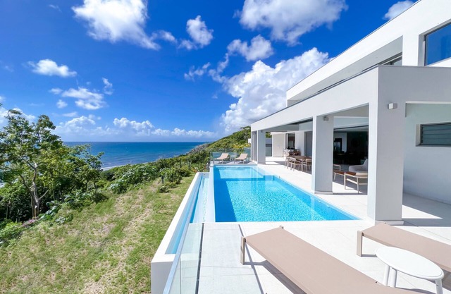 Villa · Panoramic view · Pool & beach access