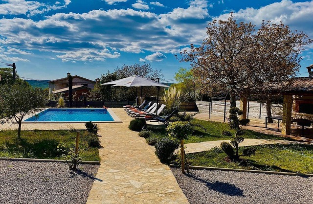 Villa Paradiz