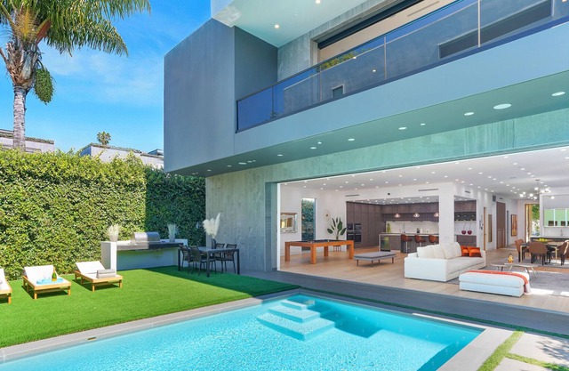 Villa Pasha by LUXJB🥇Beverly Hills Mansion I Cinema I Gym🥇Award-Winner