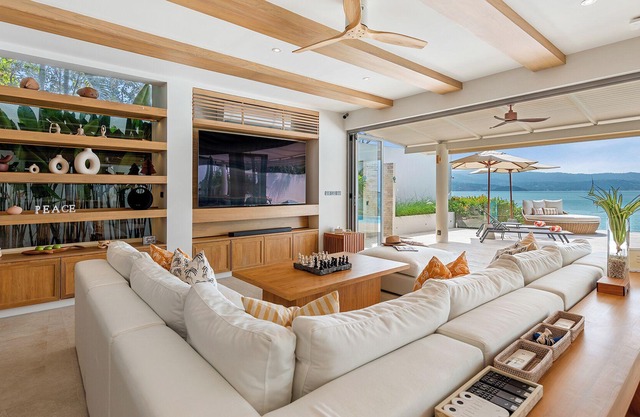 Villa Peace -Family 5 bedrooms Oceanfront Luxury Villa