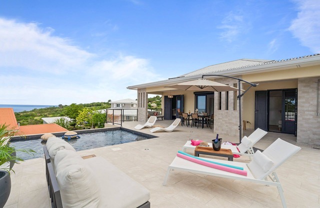 Villa Pomelia - Two Bedroom Villa, Sleeps 4