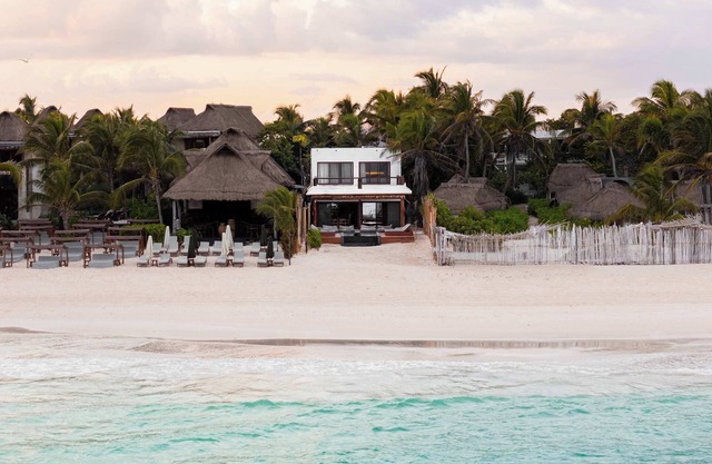 Villa Privada | Fully-Staffed Beachfront Getaway