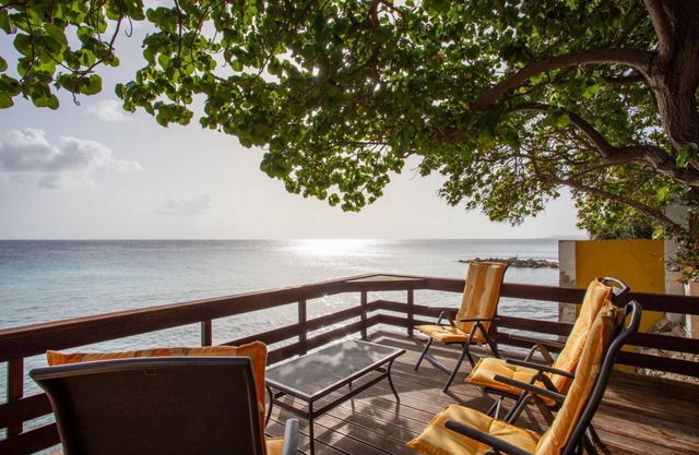 Villa Seaside is a cozy and authentic holiday home at the Caribbean Ocean.