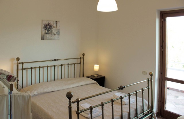 VILLA SERENA just minutes from Salerno, Pompeii, Vesuvius, Amalfi Coast, Naples