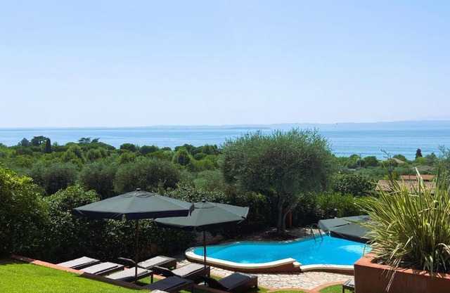 Villa Settanta Garda Lake Heated Pool