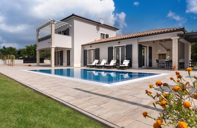 Villa Simone Paradiso nearby Labin – Crovillas GmbH