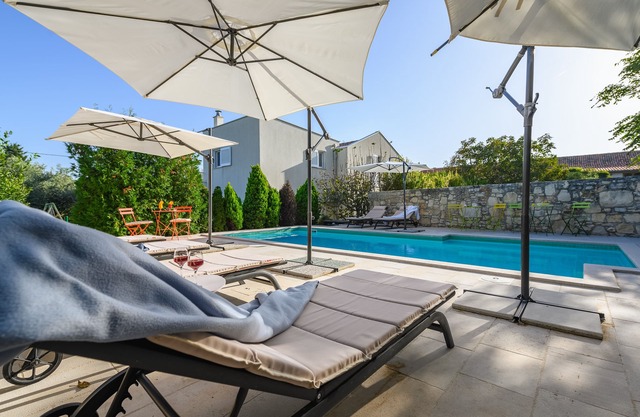 Villa Sole ⭐ ⭐ a family friendly villa with a stunning view over the sea