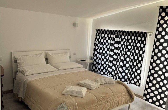 Villa Sotto le Stelle for a relaxing holiday with a view of the Aeolian Islands
