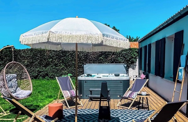 Villa spa rochelaise: Relaxation with Jacuzzi and Brasero