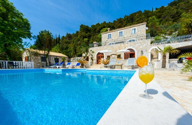 Villa Stone Rose