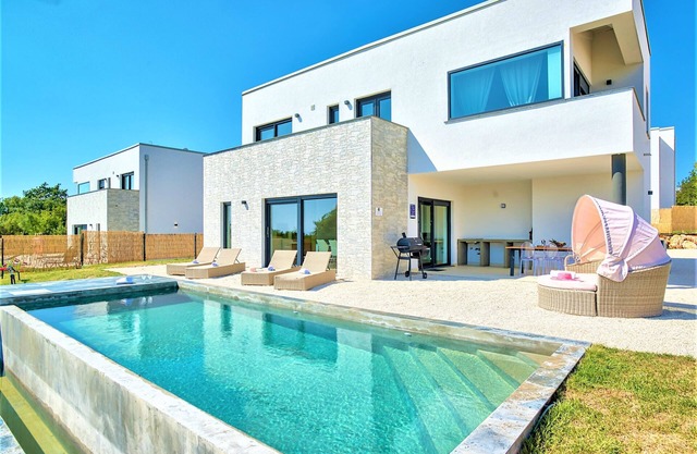 Villa Sun Sea & Fire
