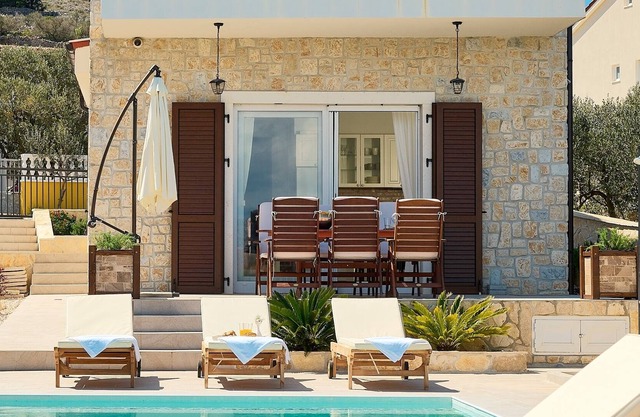 Villa Sun Spalato Cikas on Murter – Crovillas GmbH