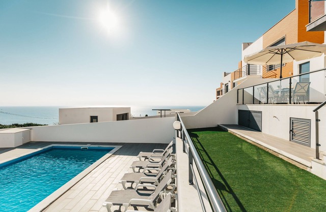Villa Sunset Paradise 2 swimming pool and breathtaking sea view