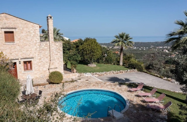Villa Top Hill - Three Bedroom Villa, Sleeps 6
