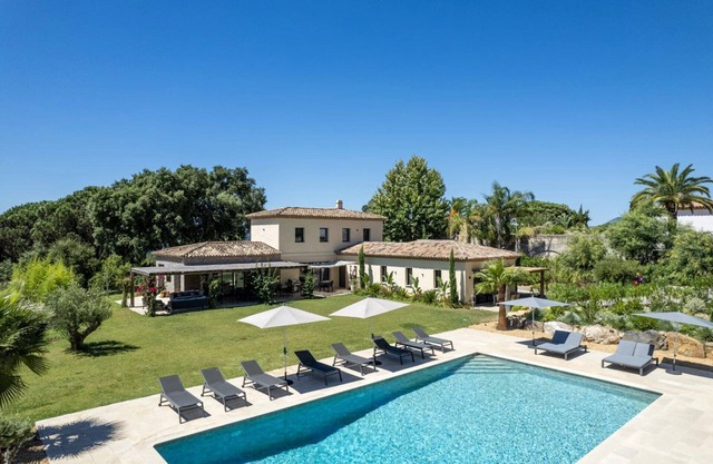Villa Trémolière, Saint-Tropez, Swimming pool, sea view