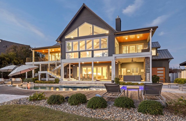 Villa Trevino - Luxury Accommodations With Deep Water Dockage