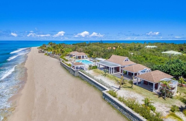 Villa Turtle Nest Fall Promotion | Beach Front - Located in Stunning Baie Longue with Private Pool