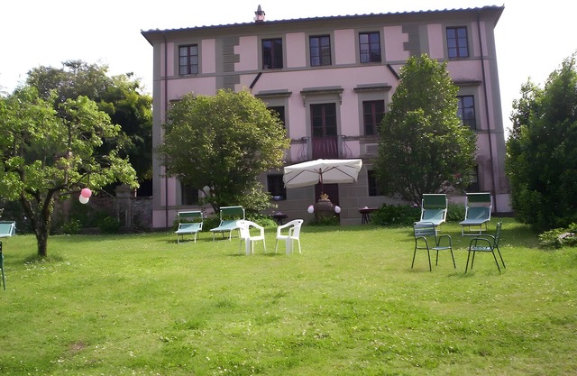 Villa 'Unis' with Shared Pool, Private Garden and Wi-Fi