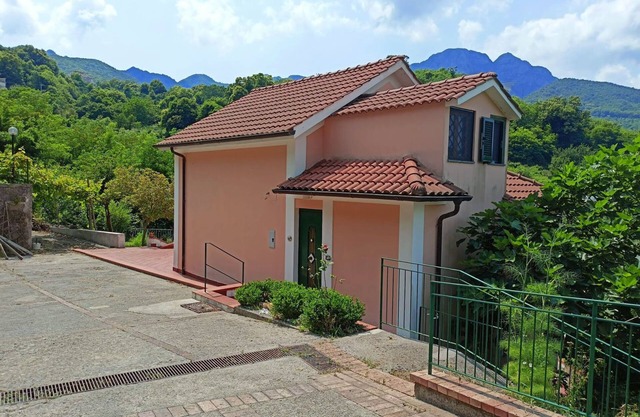 VILLA VICINUS - 120 sq m - parking - garden - air conditioning - panoramic view