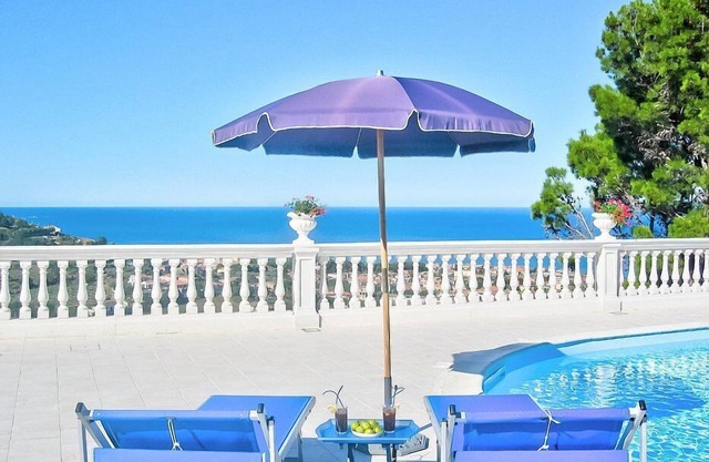 Villa Virginia: A splendid two-story villa which faces the sun and the sea, with Free WI-FI.