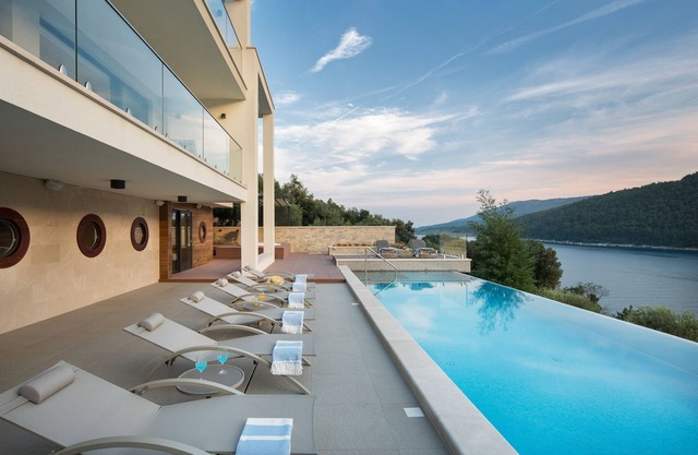 Villa Vlastelini 2 Sea Access