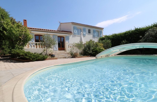 Villa with pool near Montpellier